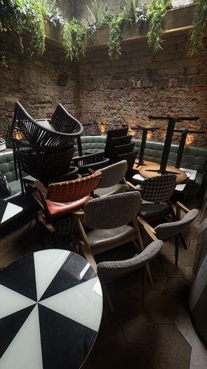 FREE Restaurant Tables and Chairs (URGENT CLEAR OUT)