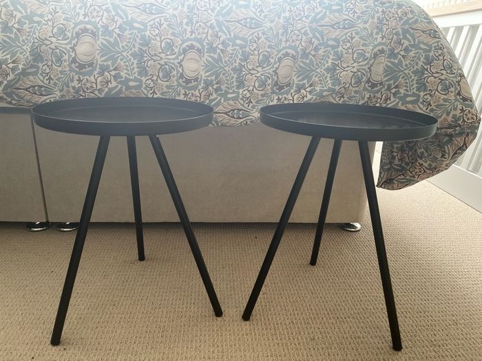 2 x side tables
