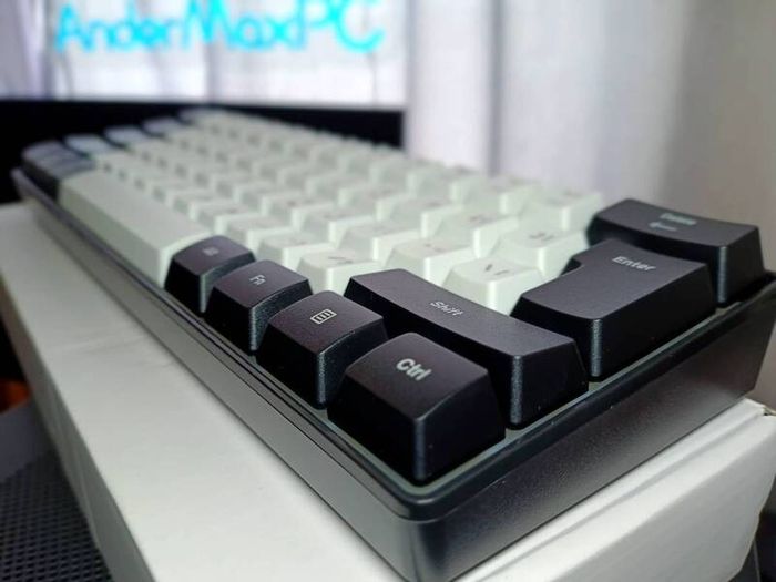 Mechanical Gaming Keyboard | RGB | Black & White
