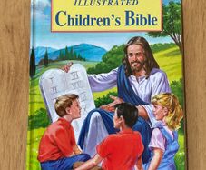 Illustrated Childrens Bible Hardback Brand New