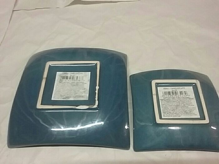 Large and small candle plate blue