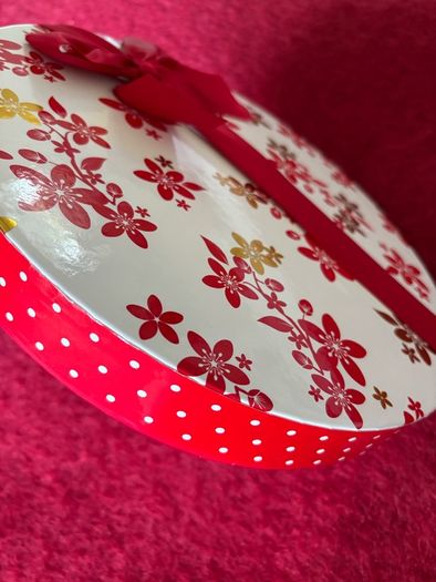 Pretty Box Diameter 28cm