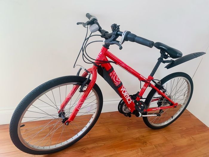 Bike: Apollo Vortice Junior Hybrid Bike - 24" Wheels