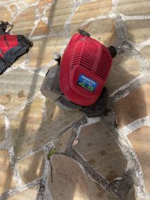 Honda self drive lawnmower engine