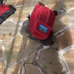 Honda self drive lawnmower engine