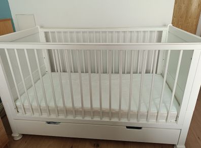 Wooden cot