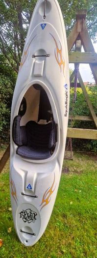 Kids Kayak  Liquid Logic Remix 47 (Excellent Condition)