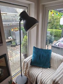 floor lamp