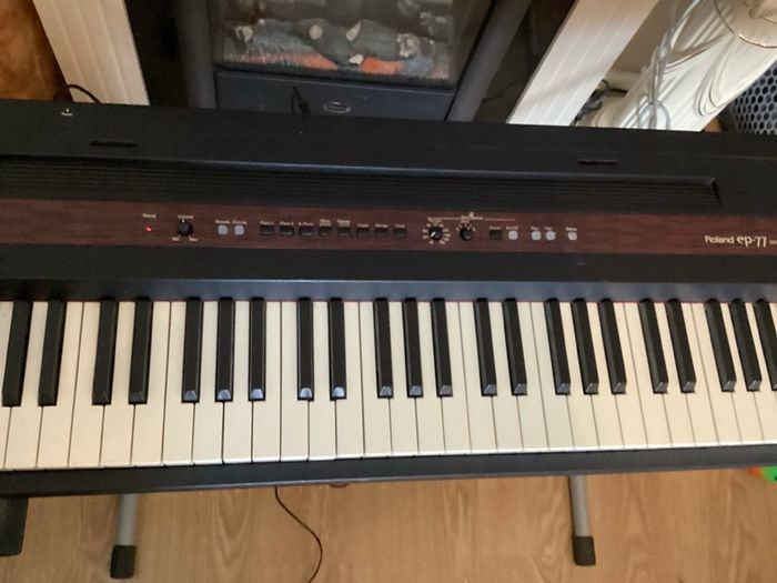 Roland Digital keyboard Piano (76 weight keys) in good condition