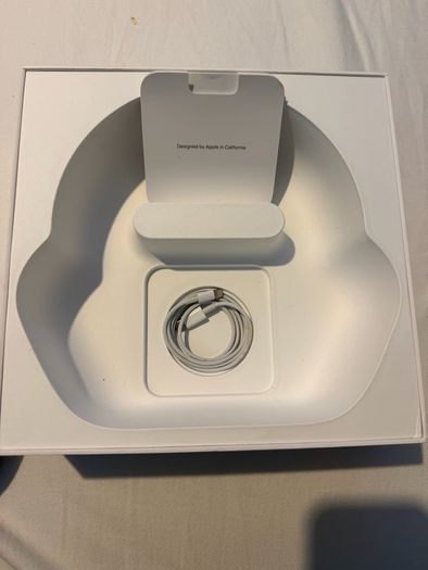 Airpods Max (Lighting) - Amazing Condition