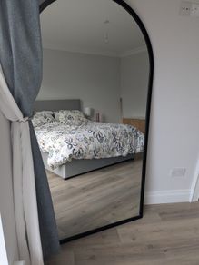 standing mirror
