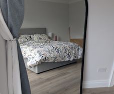 standing mirror