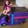 Monster High van and Draculaura doll Image 2