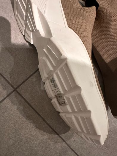 Womens slip on  shoes