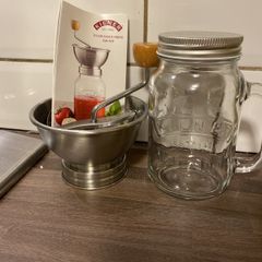 kilner sauce press and shaker jar