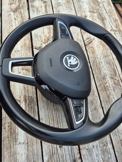 Skoda steering wheel with airback