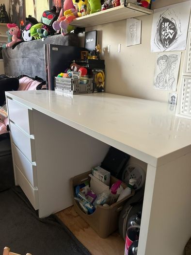 desk