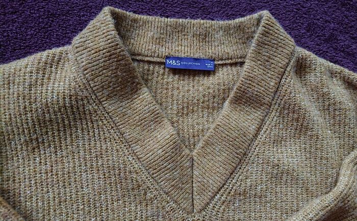 M&S Jumper   Size 8-12