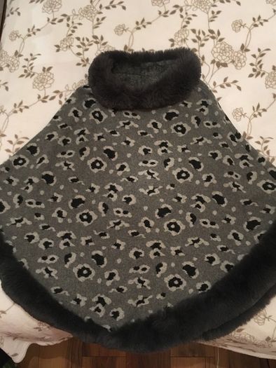 Frank Usher Poncho with Faux Fur Trim, one size