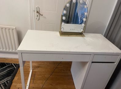 makeup vanity with mirror