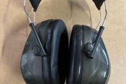 Peltor Noise Cancelling Headphones 3M PELTOR Optime II Earmuffs