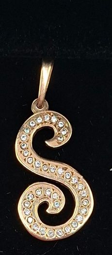 9ct yellow S pendant