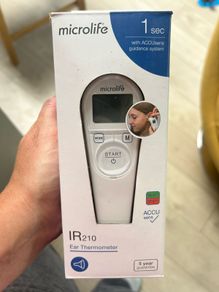 digital ear thermometer