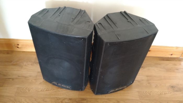 Alesis 12" Passive Top Speakers