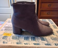 Oasis ankle boots, colour grey, size 6