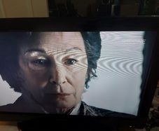 Toshiba 32 inch LCD Colour TV, Model No. 32AV933B, No Remote Contro