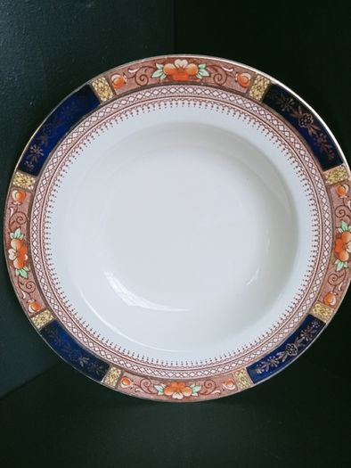 Antique  J.&G.Meakin Sol "Queen Mary" Set