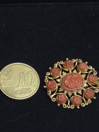 Antique Chinese Export 18ct Gold Carved Coral Brooch | Possibly Late Qing / Early Republic | Tested