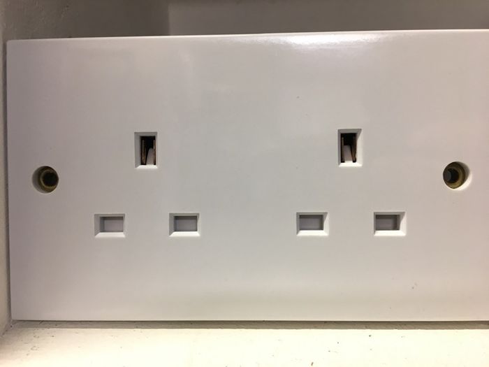 Twin Unswitched Socket White