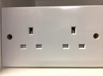 Twin Unswitched Socket White
