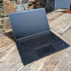 Lenovo ThinkPad P14s Gen5 AMD (Ryzen 7 PRO 8840HS / 32GB socketed / 1TB)
