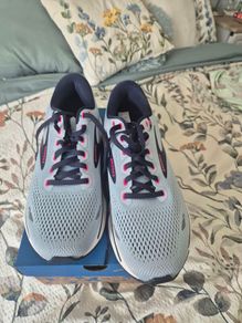 Brooks Ghost trainers