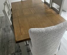 Solid Oak Extending Dining Table & 6 Chairs