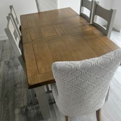 Solid Oak Extending Dining Table & 6 Chairs