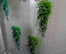 Foldable shower screen