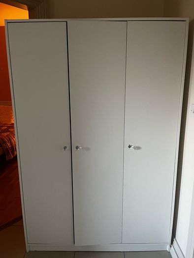 FREE to collect 3 door wardrobe