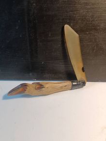 Mid Nineteenth Century Deer Hoof and Horn Page Turner