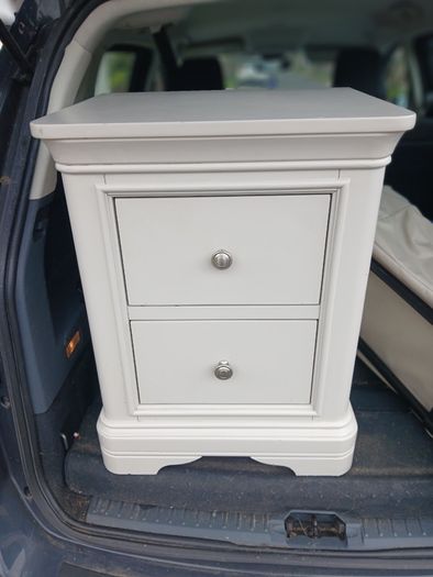Bedside table/chest