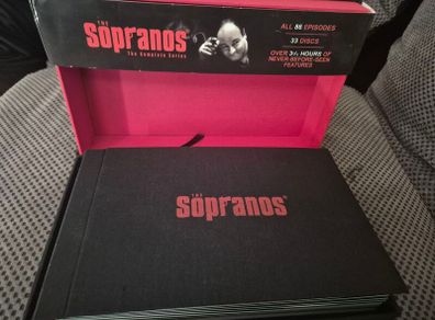 The Sopranos: The Complete Series DVD Box Set (33-Disc Collector's Edition - UNPLAYED / MINT)