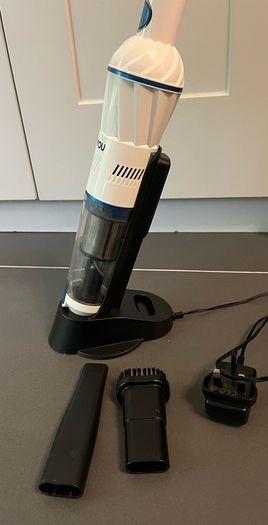 handheld vacuum cleaner