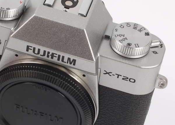 Fujifilm X-T20 Kit with Fujinon XC 15-45mm f/3.5-5.6 (Black or Silver) - Brand New)