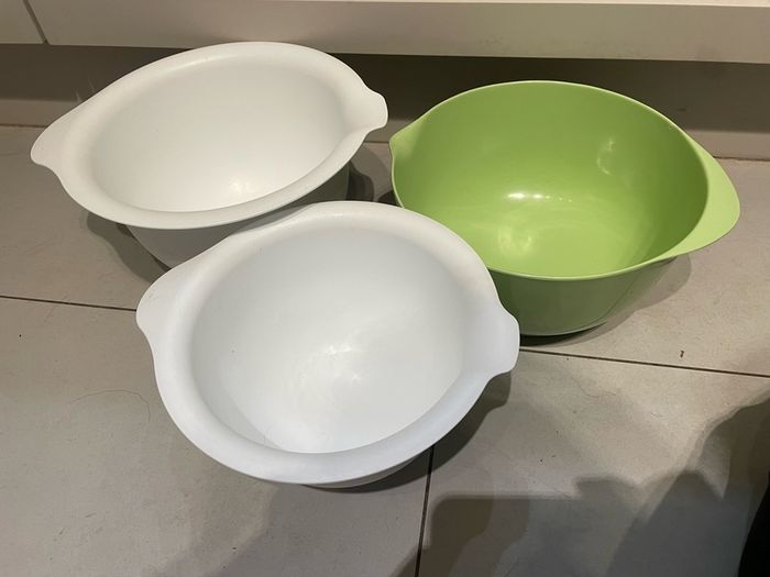 bowls cooking utensils plastic and melamine