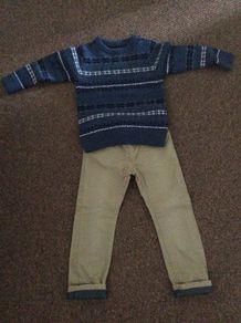 A set of Next winter/Christmas jumper and lined chinos size 3-4 years