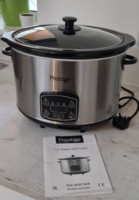 Slow cooker