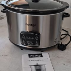 Slow cooker
