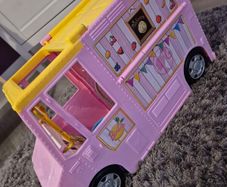 barbie lemonade truck